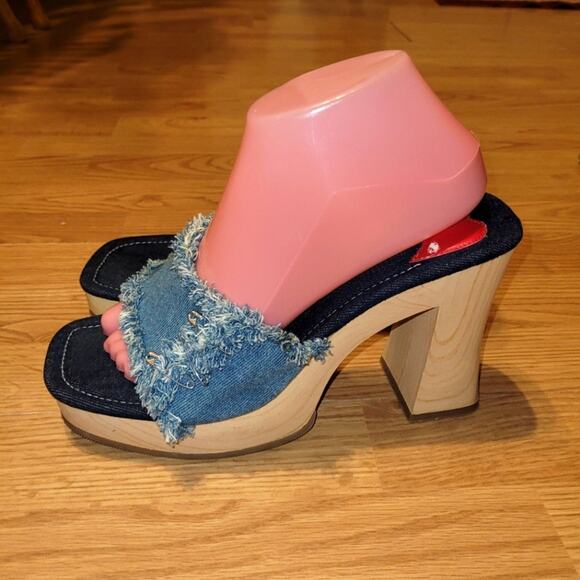 Vintage Shoes - Vintage Womens 90s Y2K Denim Sandals Wood Wedge 4" Heels Size 8 Splash